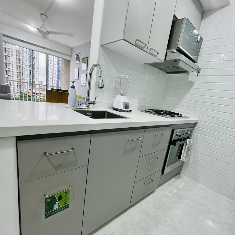 Beach Nearby Stunning Views Ultimate Comfort - Two-Bedroom Apartment - 21