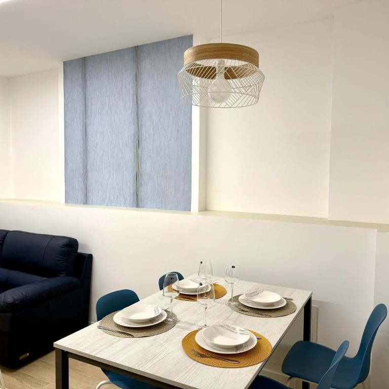 Enigmatic House with private garden - Appartement 2 Chambres - 5