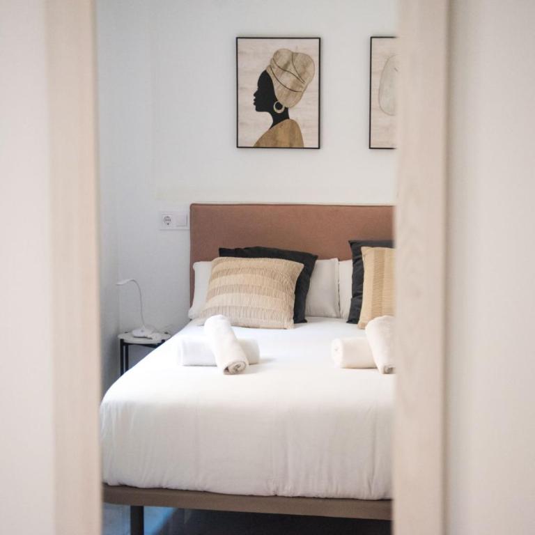 Magnificent Renovated 2 bed 2 bath City Center - Apartamento - 33