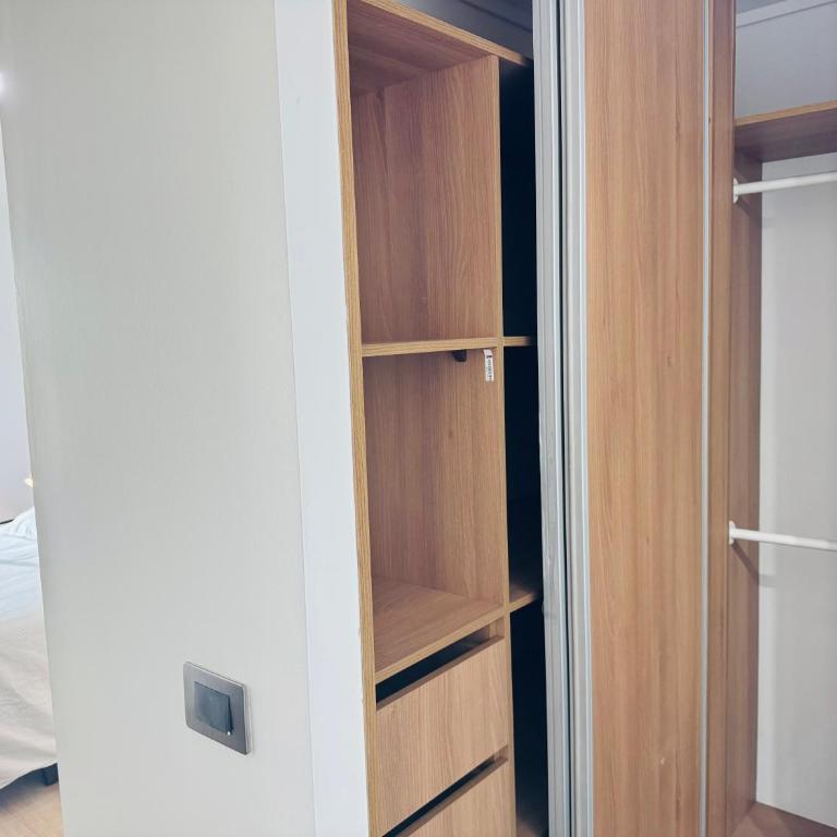 Clínica las Condes - Estoril - Three-Bedroom Apartment - 10
