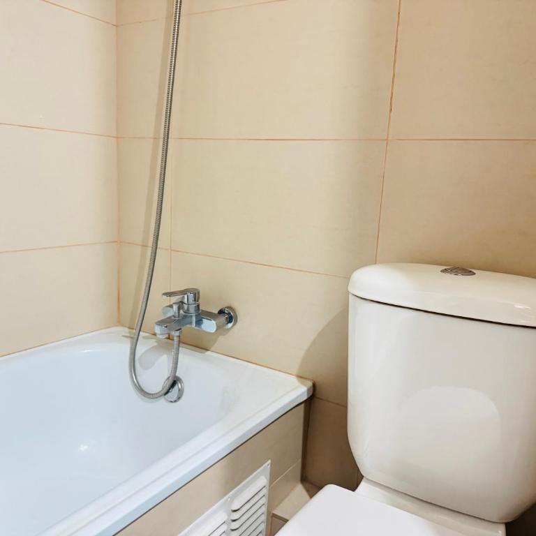 Clínica las Condes - Estoril - Three-Bedroom Apartment - 16