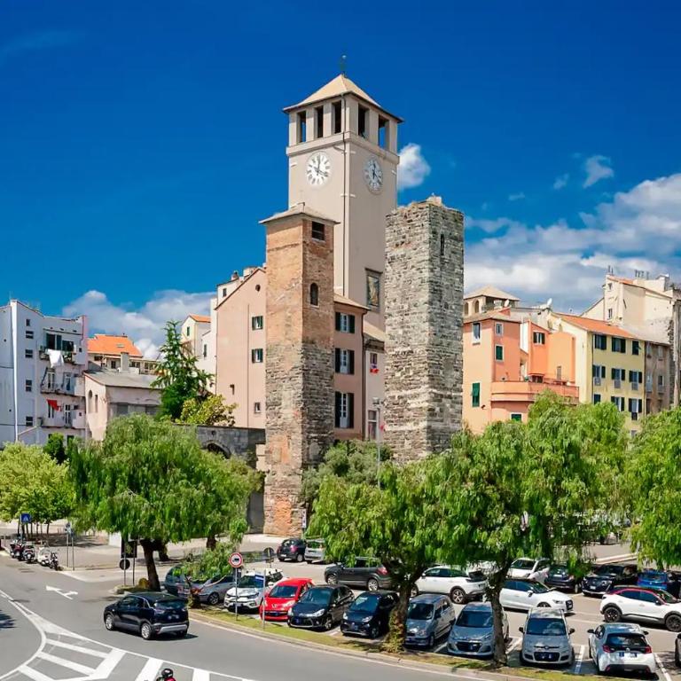 Strategic Center Location - Train - Cruise & Beach - One-Bedroom Apartment - 23