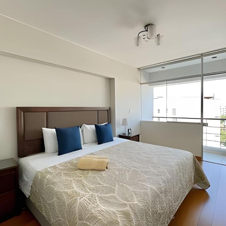 Iconic Miraflores Penthouse 3BR - Three-Bedroom Apartment - 6