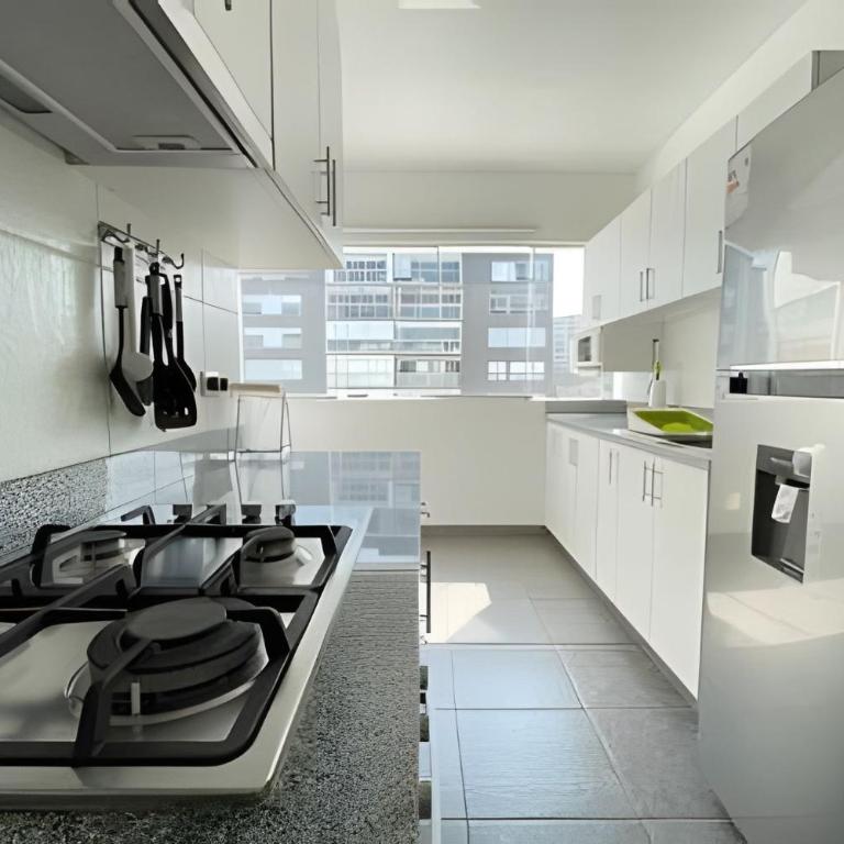 Iconic Miraflores Penthouse 3BR - Three-Bedroom Apartment - 2