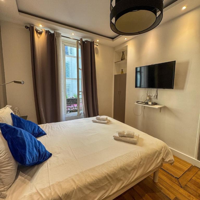 Celine 27 Le reflet du Rocher, Appart à deux pas de l'Arc - Two-Bedroom Apartment - 13
