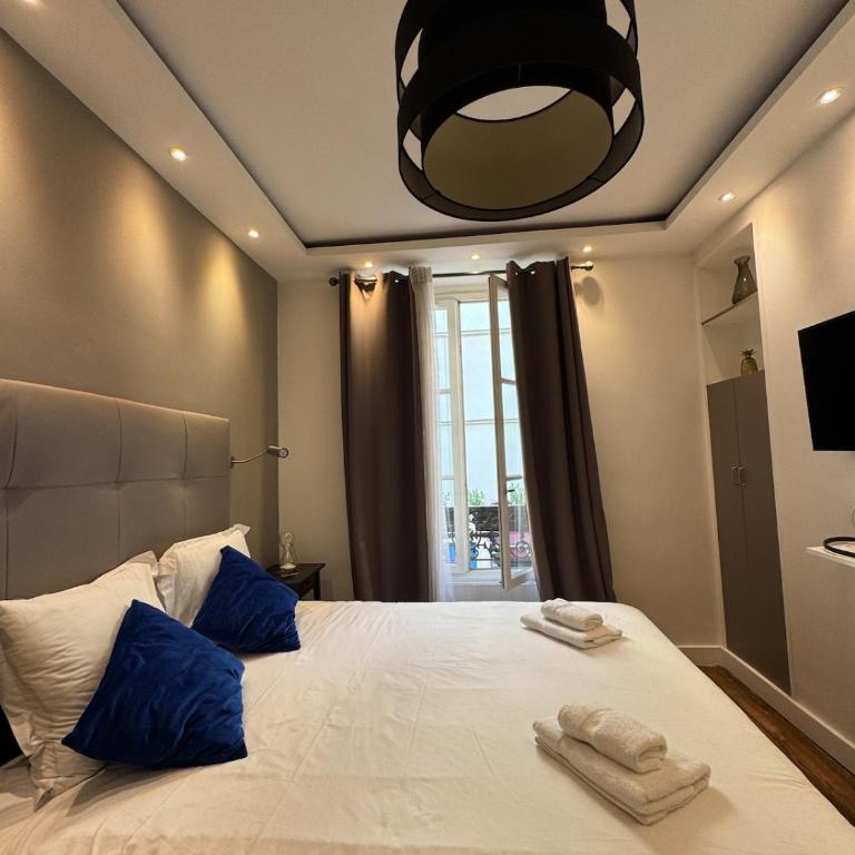 Celine 27 Le reflet du Rocher, Appart à deux pas de l'Arc - Two-Bedroom Apartment - 18