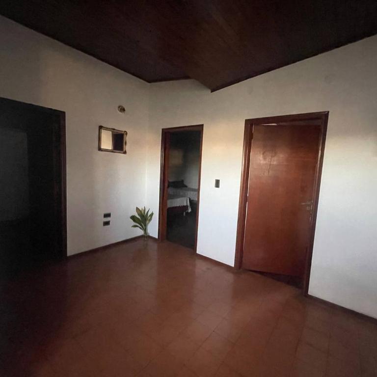 Céntrica y amplia - 3 dorm - Hasta 10 personas - Casa de 3 dormitorios - 8