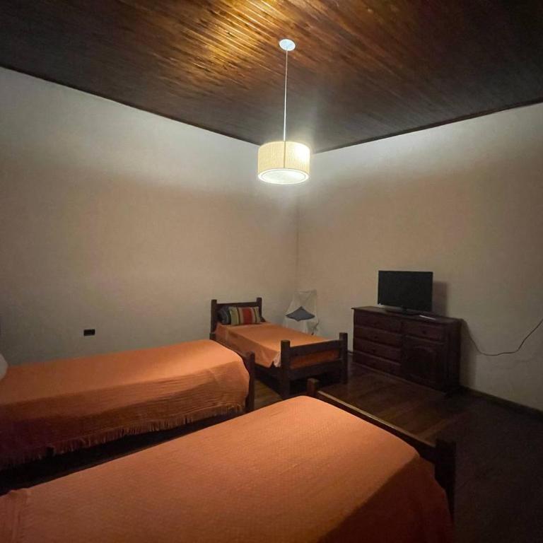 Céntrica y amplia - 3 dorm - Hasta 10 personas - Casa de 3 dormitorios - 11