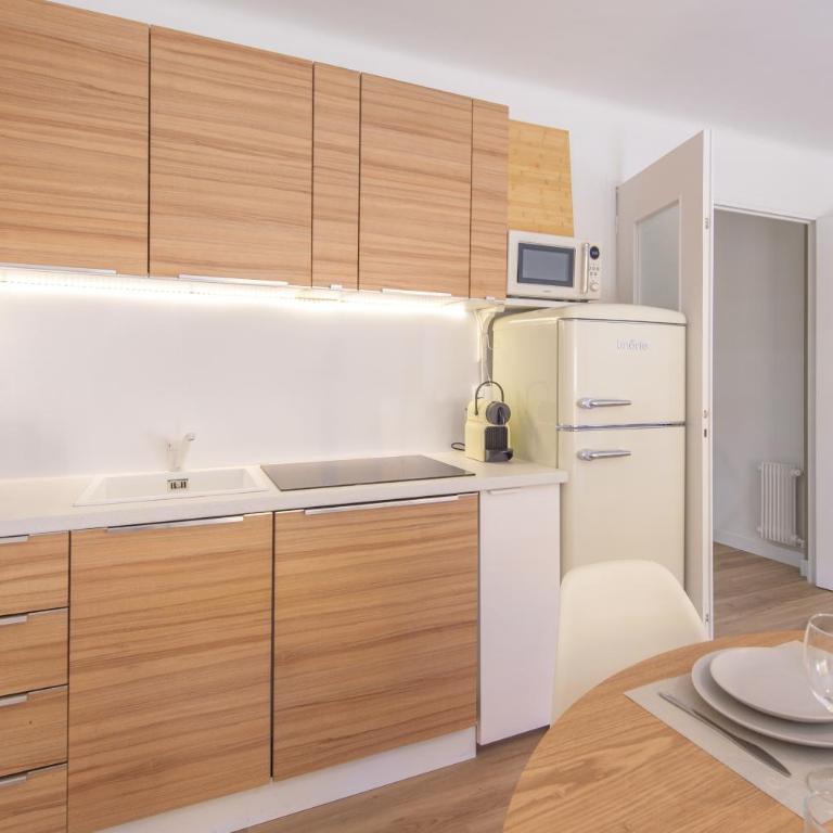 Appartement rénové - Proche de la mer - EH - Appartement Classique - 15