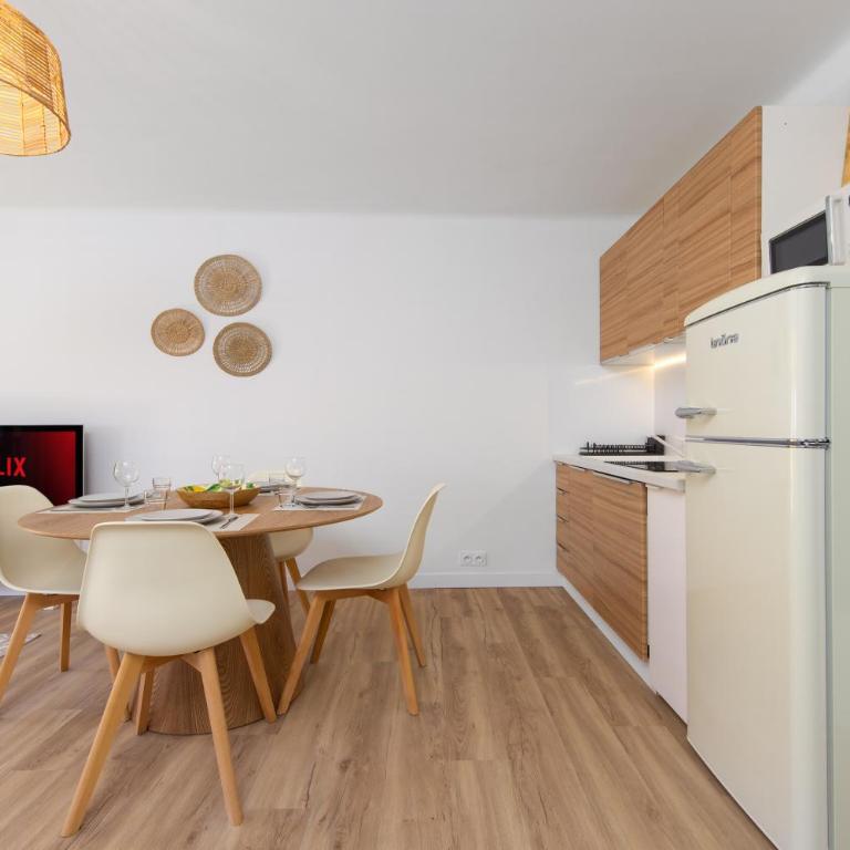 Appartement rénové - Proche de la mer - EH - Appartement Classique - 14