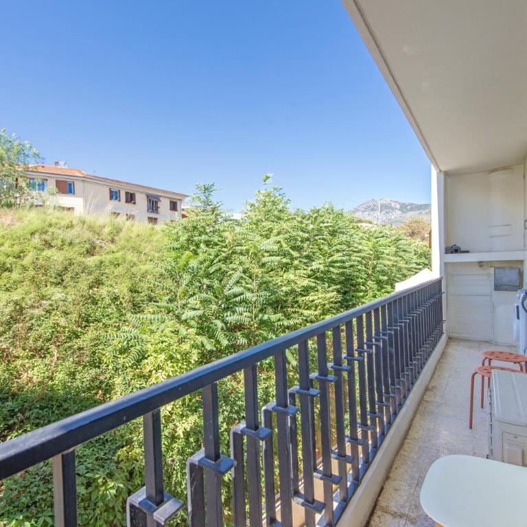 Appartement rénové - Proche de la mer - EH - Appartement Classique - 25