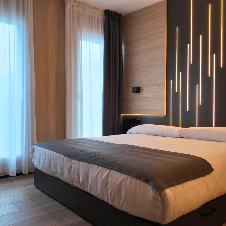 Hotel Focus - Habitación Doble Estándar - 1 o 2 camas - 4