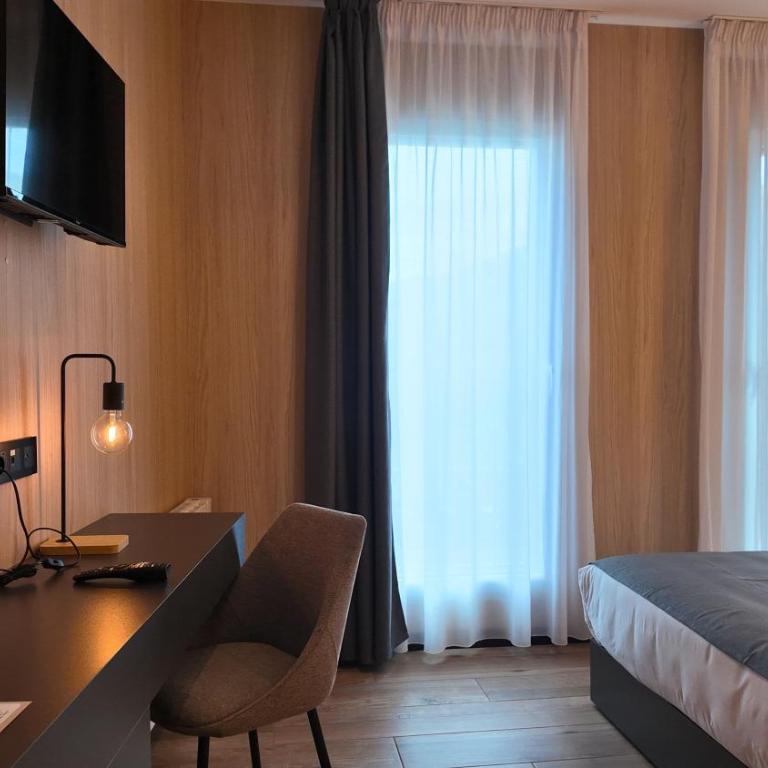 Hotel Focus - Habitación Doble Estándar - 1 o 2 camas - 5