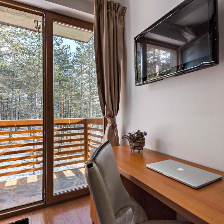 Iris Zlatibor - One-Bedroom Apartment - 1