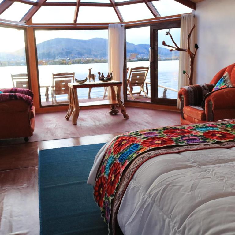 Titicaca Lodge Flotante - Suite with Lake View - 1