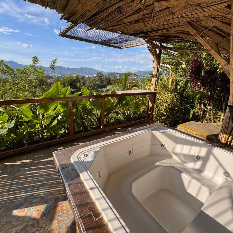 Aero Glamping Hotel Pereira - Double Room with Mountain View - 32
