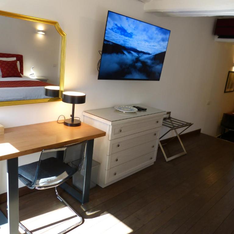 The column of Campo de' Fiori - Appartamento con 1 Camera da Letto - 17