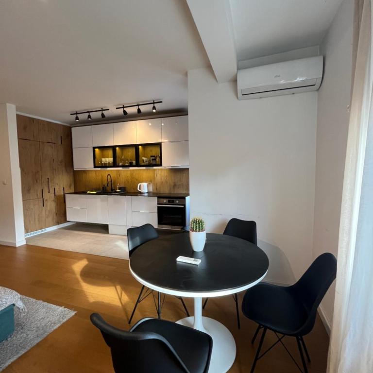 Forest Nook FREE GARAGE - One-Bedroom Apartment - 9