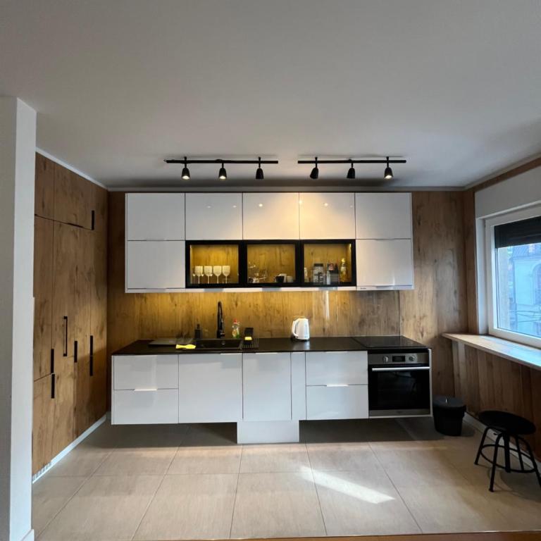 Forest Nook FREE GARAGE - One-Bedroom Apartment - 2