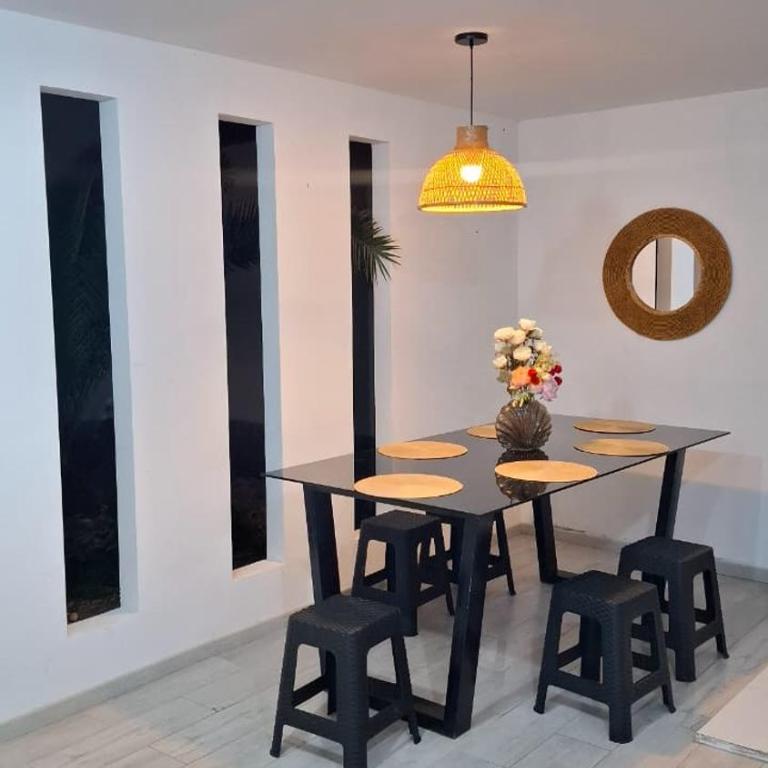 InkaSol casa de verano en Asia - Four-Bedroom House - 16