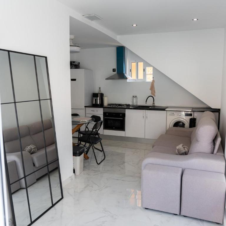 Villa para 12 personas en Santa Pola, frente a isla Tabarca - Four-Bedroom Vacation Home - 79