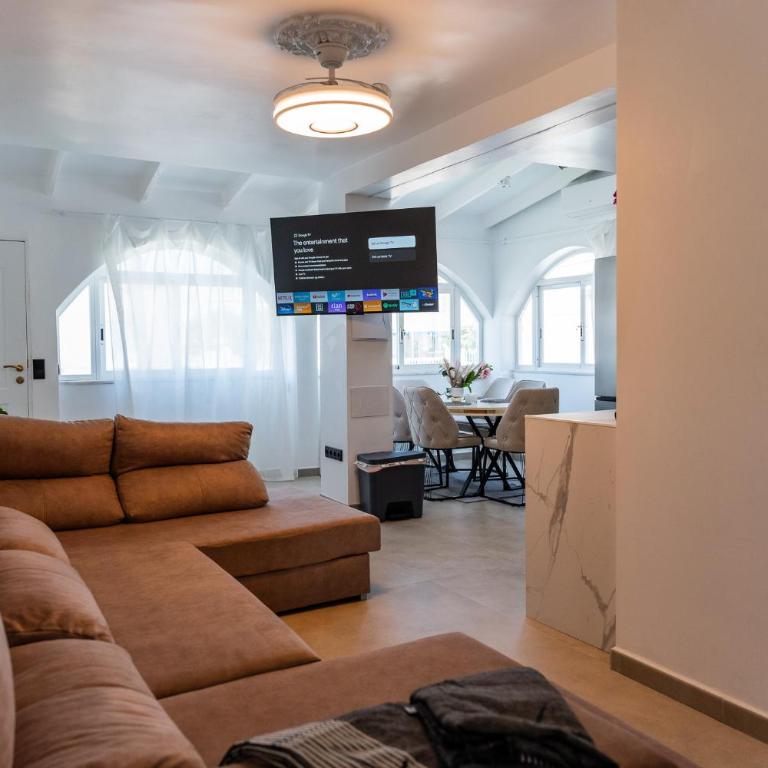 Villa para 12 personas en Santa Pola, frente a isla Tabarca - Four-Bedroom Vacation Home - 7