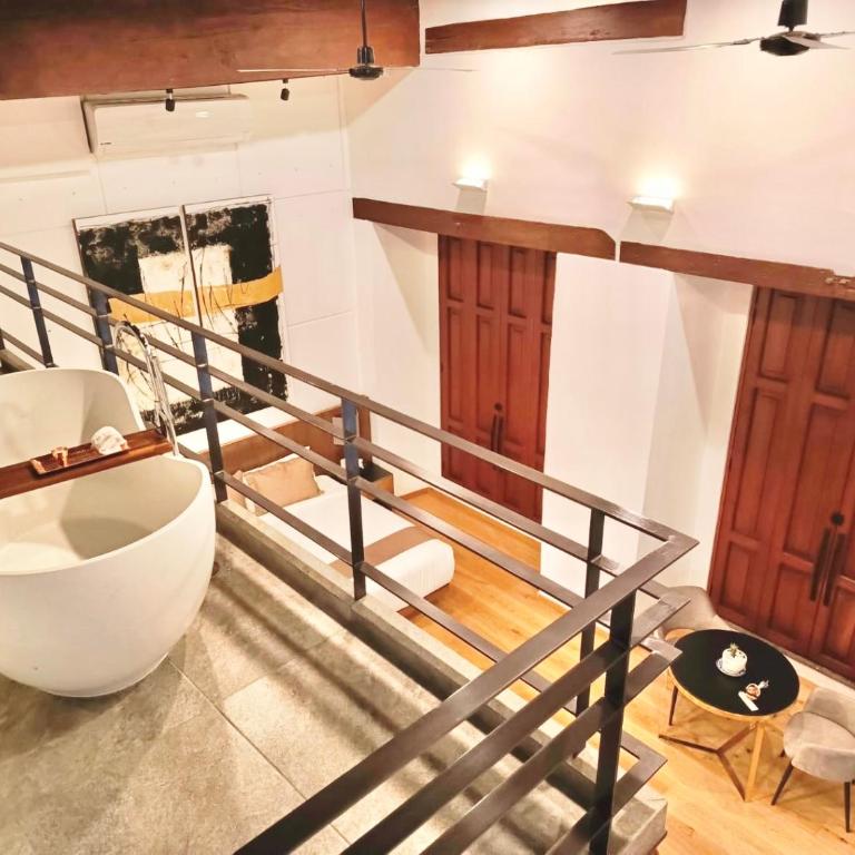 Domingo Santo Hotel Boutique - Deluxe King Room - 17
