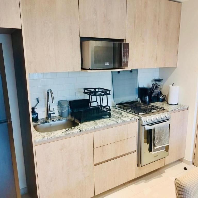 Yu Country GDL 1parking 2BR 2BA - Three-Bedroom Apartment - 10
