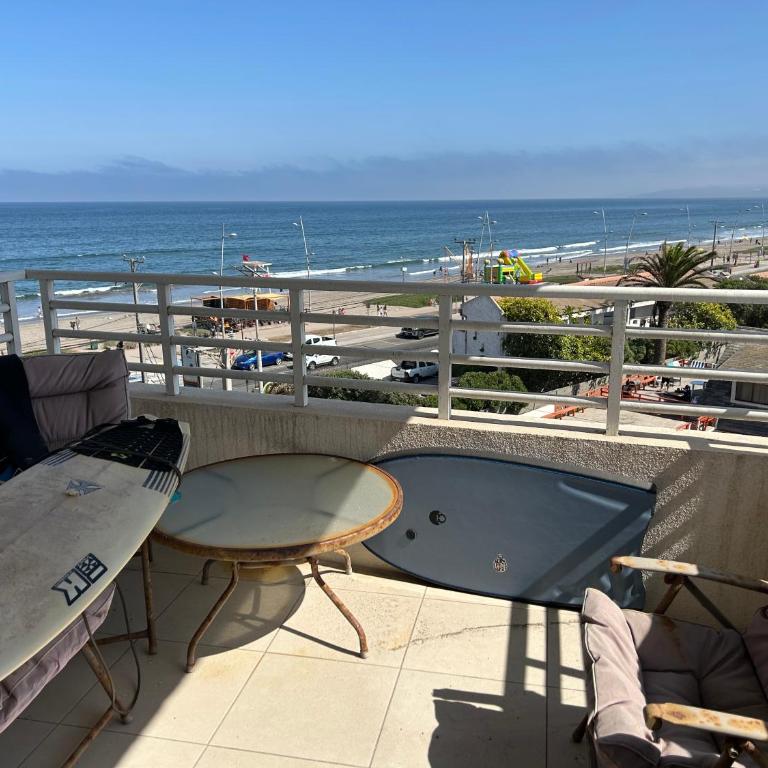 Departamento Av del mar en la Serena - Three-Bedroom Apartment - 1