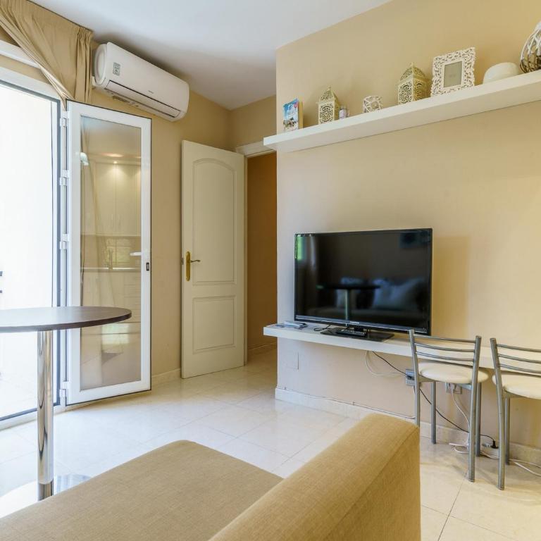 City Apartment Fuengirola near beach - One-Bedroom Apartment - 9