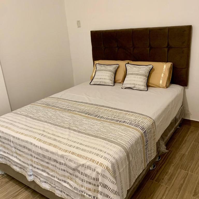 Feel at home 12 minutes from the airport - Two-Bedroom Apartment - 6