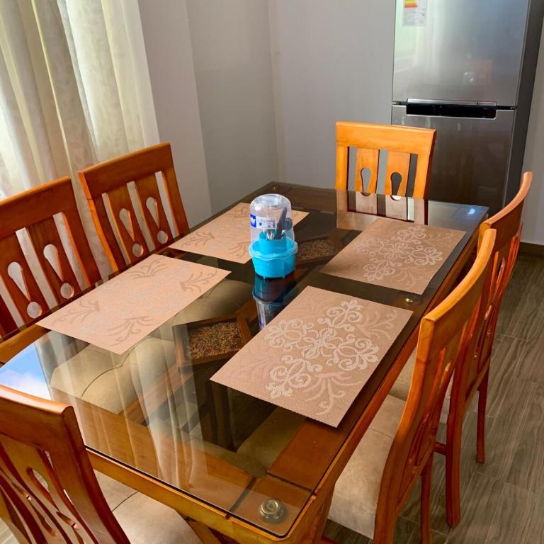 Feel at home 12 minutes from the airport - Two-Bedroom Apartment - 9