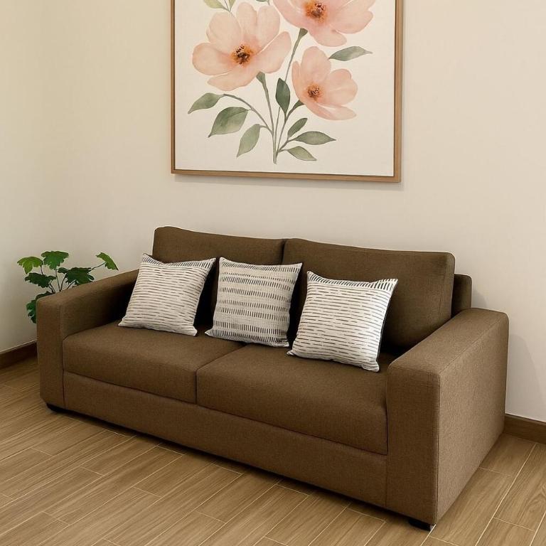 Feel at home 12 minutes from the airport - Two-Bedroom Apartment - 11