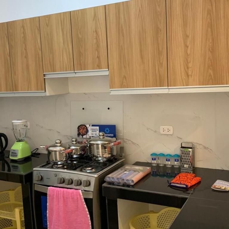 Feel at home 12 minutes from the airport - Two-Bedroom Apartment - 14