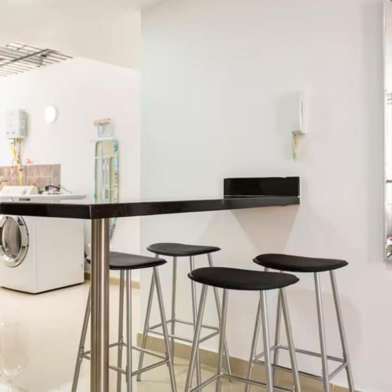 Group Stay in Poblado - Walk Everywhere - King Bed - Apartment - 10
