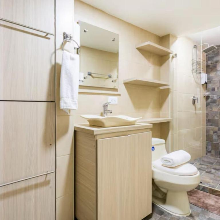 Group Stay in Poblado - Walk Everywhere - King Bed - Apartment - 27