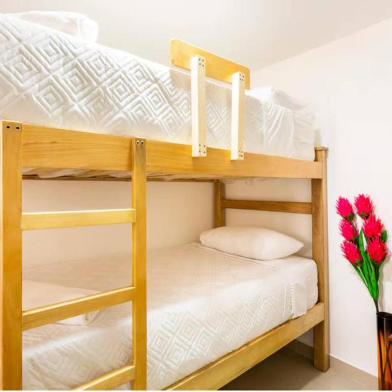 Group Stay in Poblado - Walk Everywhere - King Bed - Apartment - 28