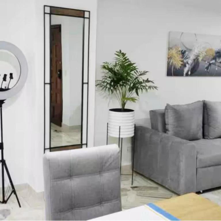 Group Stay in Poblado - Walk Everywhere - King Bed - Apartment - 37