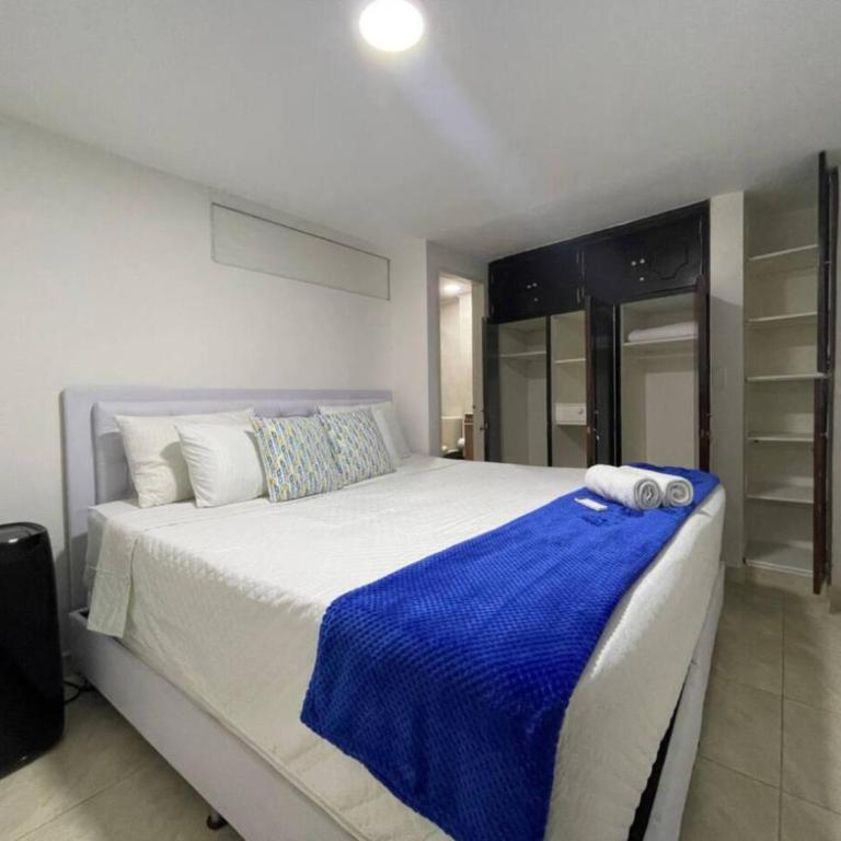 Group Stay in Poblado - Walk Everywhere - King Bed - Apartment - 45