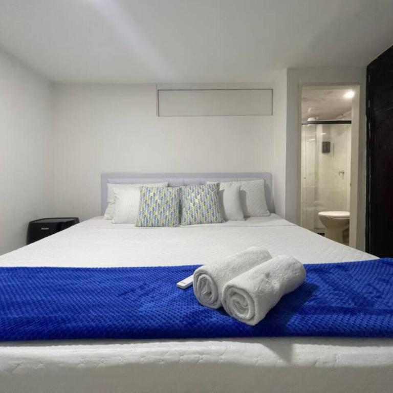 Group Stay in Poblado - Walk Everywhere - King Bed - Apartment - 47