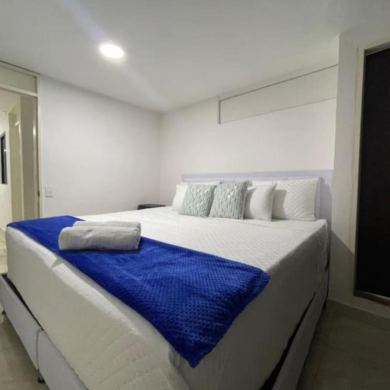 Group Stay in Poblado - Walk Everywhere - King Bed - Apartment - 48