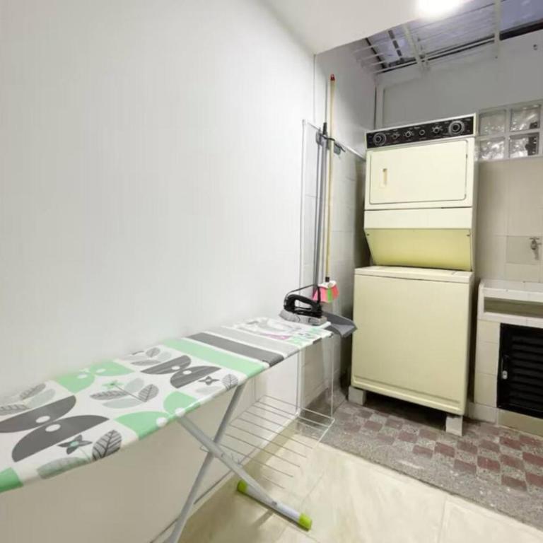 Group Stay in Poblado - Walk Everywhere - King Bed - Apartment - 57