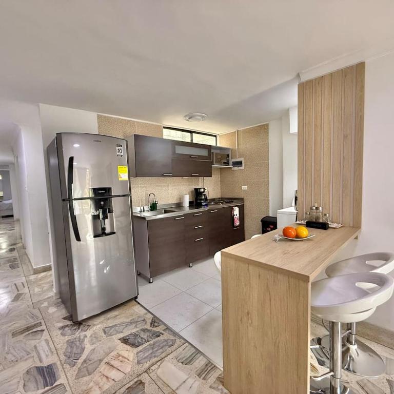 Medellin Poblado Gem Walk to Provenza and Lleras - Apartment - 11