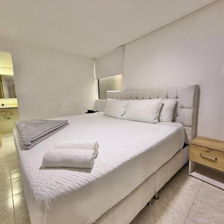 Medellin Poblado Gem Walk to Provenza and Lleras - Apartment - 17