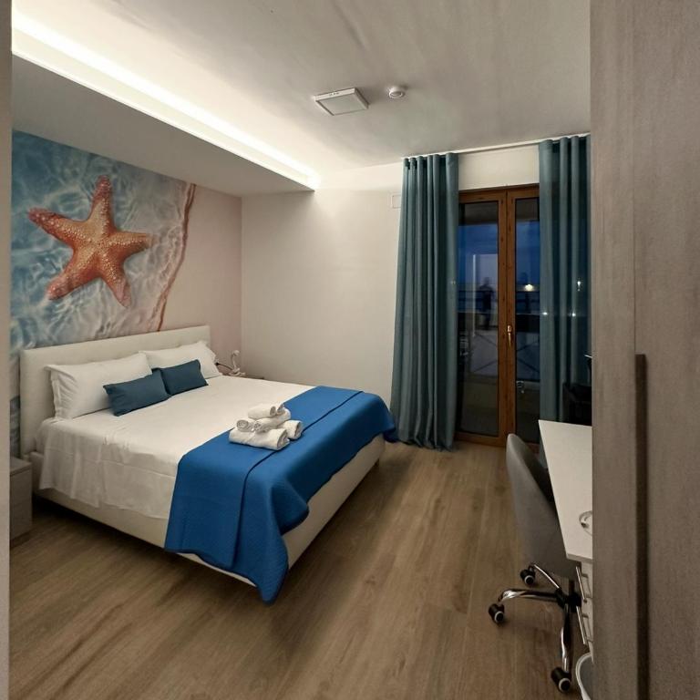 Stella Marina - Deluxe Double Room with Sea View - 1