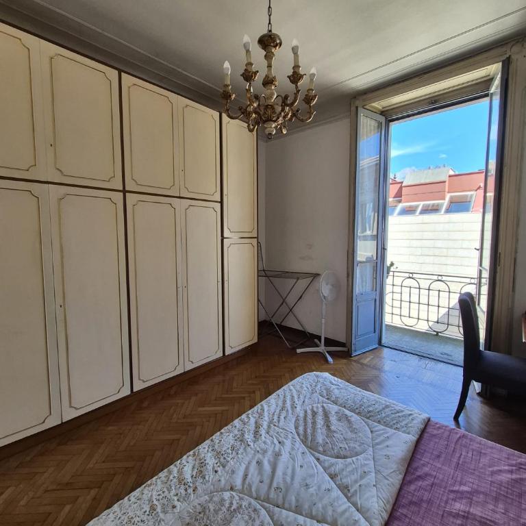 Appartamento completo o Camere private, Lecco Centro vicino alla stazione e al lago - Camera Matrimoniale/Doppia con Letti Singoli con Bagno in Comune - 20