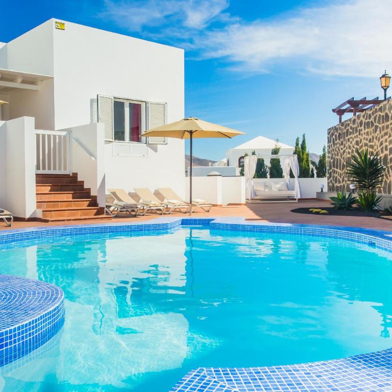 Villa Amparo - Villa with Private Pool - 24