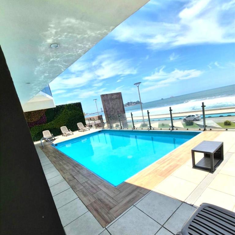 Torre Pórtico de Lujo #2 - Frente Playa y Malecón - Two-Bedroom Apartment - 24