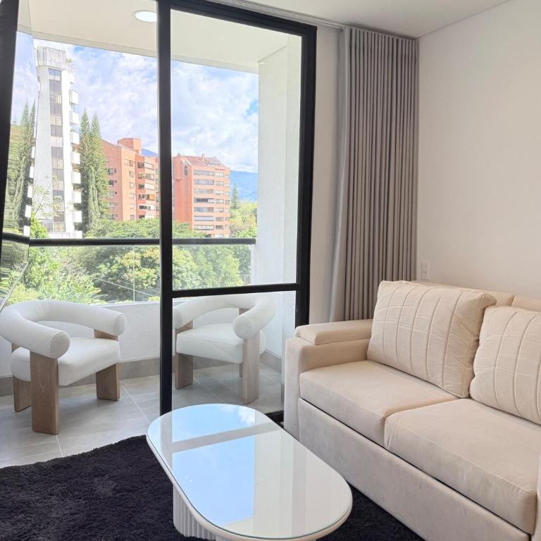 Poblado de lujo - Two-Bedroom Deluxe Apartment with Balcony - 1