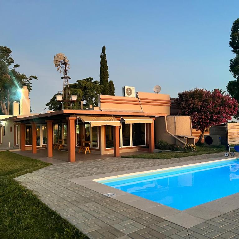Los Álamos - casa de campo - Four-Bedroom House - 1
